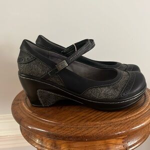 Grey Wedge Heels (NWOT)